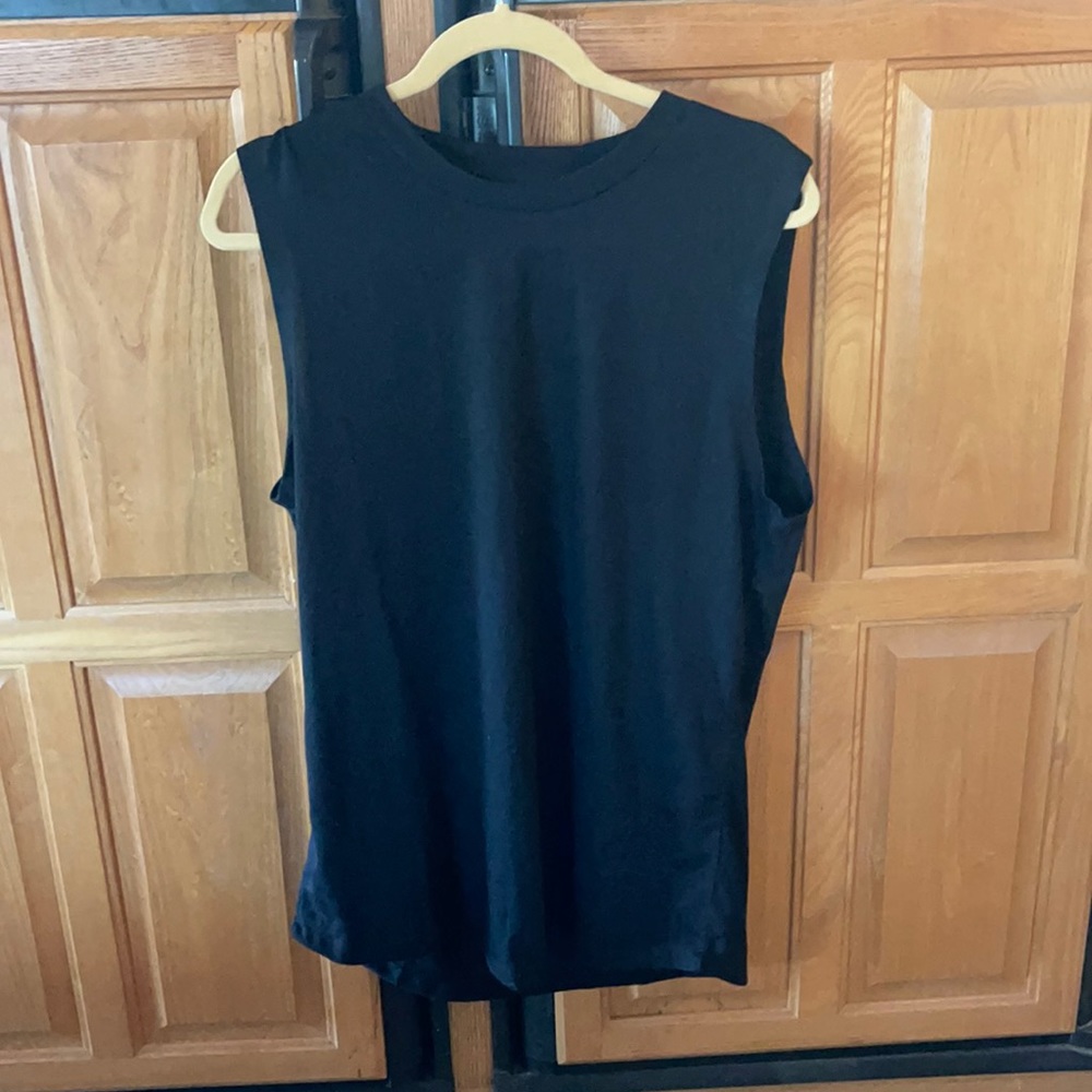 Black muscle tank